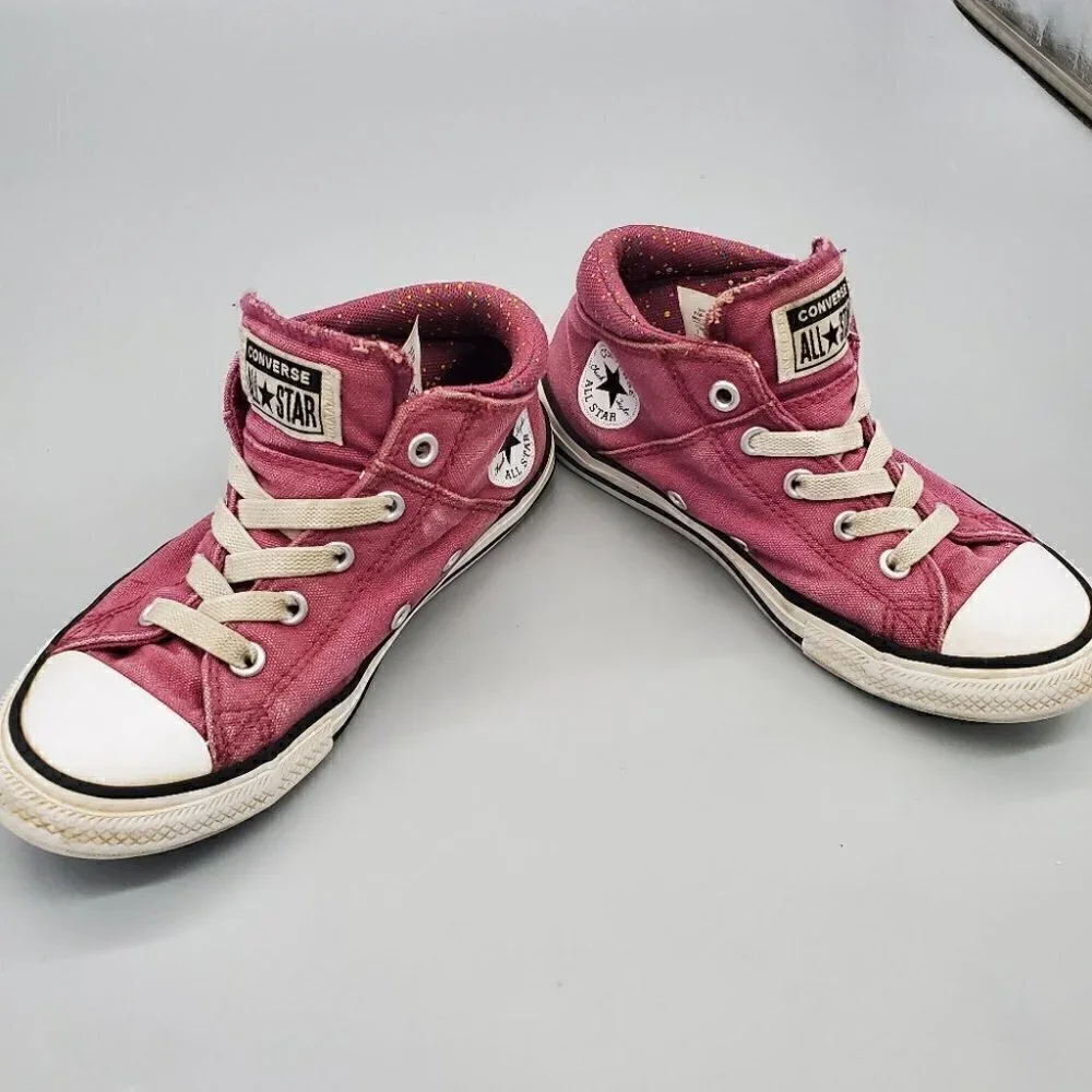 Converse High Top Chuck Taylor Burgundy Size 1 Youth Shoes